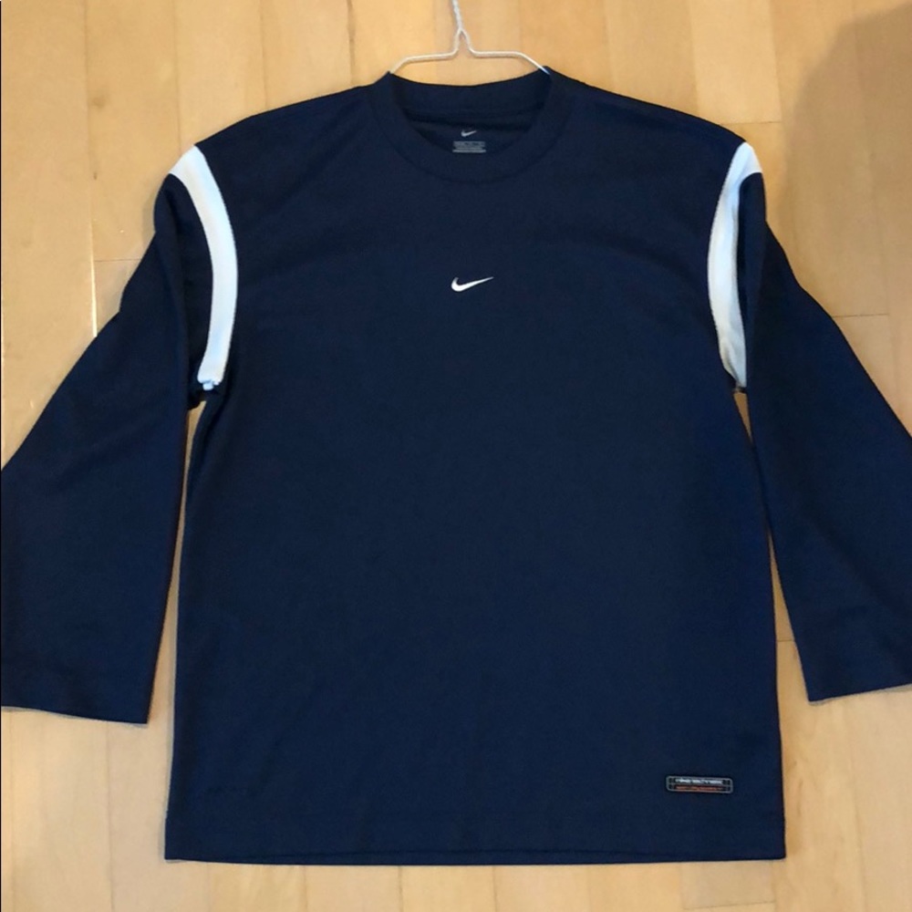 Boys Nike Long Sleeve Athletic Shirt Size large